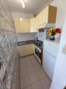 Kuchnia lub aneks kuchenny w obiekcie Iva apartman