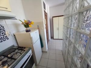 Kuchnia lub aneks kuchenny w obiekcie Iva apartman
