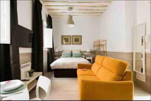 Posteľ alebo postele v izbe v ubytovaní Bonito Loft San Miguel Centro Catedral Wifi