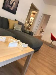 A seating area at Nuevo Apartamento en Playa de las Canteras