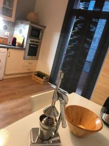 A kitchen or kitchenette at Nuevo Apartamento en Playa de las Canteras