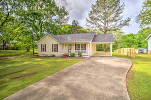 Galeriebild der Unterkunft Cartersville Family Home with Spacious Backyard in Cartersville