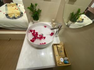 Phòng tắm tại Khách sạn Đỉnh Hương Hạ Long