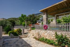 Vonkajšia záhrada v ubytovaní Nikos & Vassilis apartments Kefalonia
