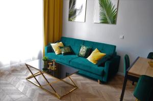 Część wypoczynkowa w obiekcie Glamorous Apartment Old Town Cracow