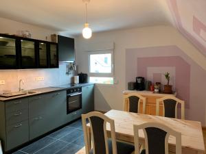 Kuchyň nebo kuchyňský kout v ubytování Ferienhaus Franziska