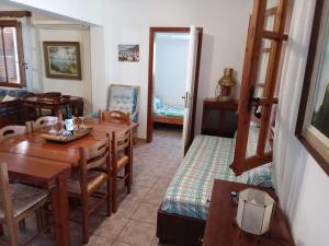 Zona d'estar a Fantastic House with a Wonderful View of the Sea