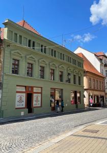 Budova, v ktorej sa apartmán nachádza