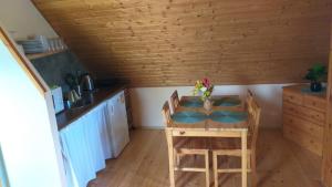Kuchyň nebo kuchyňský kout v ubytování Apartmány u Pilaře