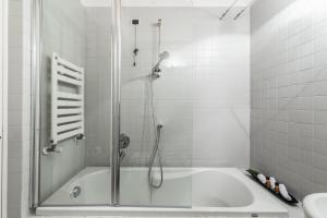 Koupelna v ubytování A Casa Nuccia Mansarda by Holiday Solutions