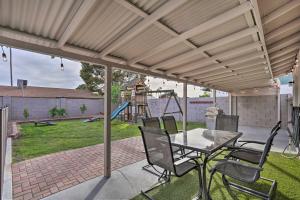 凤凰城Phoenix Family Home with Pool and Playground!的相册照片