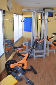 Fitness centrum a/nebo fitness zařízení v ubytování Los Cantaros