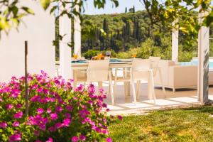 Fotografia z galérie ubytovania Koroni - Villa Merkouri - Entire Villa with Panoramic view v destinácii Koroni