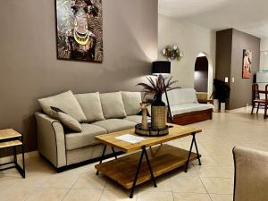 Posezení v ubytování IONIAN SUITES by Bruskos