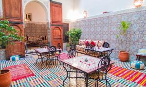 Posezení v ubytování Riad Fes EL KAID