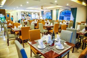 En restaurang eller annat matställe på Ritzy Boutique Hotel Da Nang
