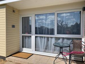 Gallery image of Modern 2 Bed Chalet - 27 Bermuda Holiday Park in Hemsby