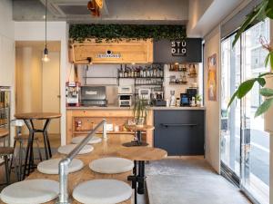 Gallery image of Artist Hotel - BnA STUDIO Akihabara in Tokyo +16 photos