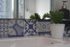 A bathroom at Casa Vacanze Terramare, 550 mt from the beach, close to Ortigia historic center