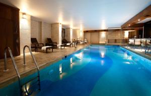 Bazén v ubytování Darkhill Hotel nebo v jeho okolí