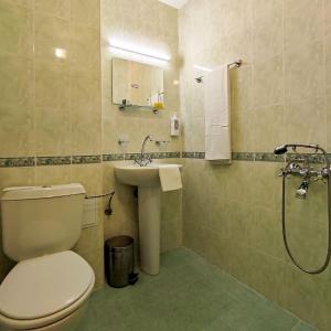 Gallery image of No Name Hotel in Velchevo