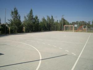 Tenis a/nebo squash v ubytování Camping La Aldea nebo okolí