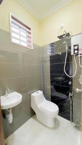 A bathroom at NAZZA Homestay Besut with Swimming Pool