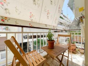 Балкон или терраса в SOKOS Residence, 4' walk from Syngrou-Fix Metro