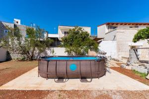 The swimming pool at or close to Villa Pussacra by BarbarHouse