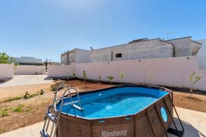 The swimming pool at or close to Villa Pussacra by BarbarHouse