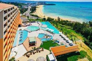 Et luftfoto af AQUASENSE Hotel & Resort