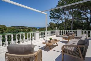 Un balcon sau o terasă la Villa Luminosa