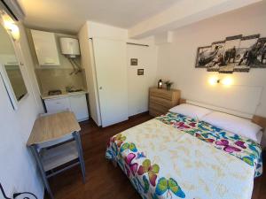Ein Bett oder Betten in einem Zimmer der Unterkunft Apartments - Buffet 2B