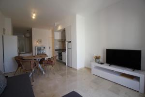 A kitchen or kitchenette at Del Parque Flats Parras Suite