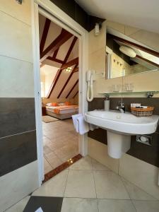 Kúpeľňa v ubytovaní Rooms Toni Palace