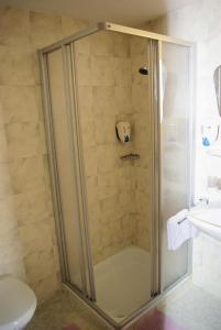 Kylpyhuone majoituspaikassa Haus Schlosskeller