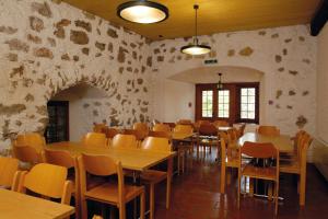 ห้องอาหารหรือที่รับประทานอาหารของ Mariastein-Rotberg Youth Hostel