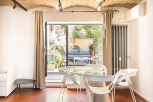 A seating area at Pantheon by Agrippa Suite