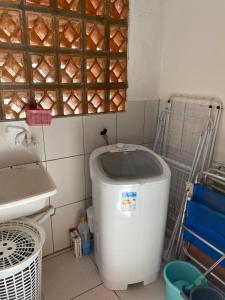 Ванная комната в CASA COMPLETA para alugar na Praia da Pinheira.