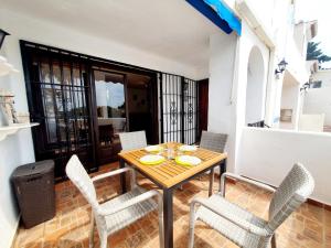 A seating area at CASA DE LA PLAYA: La Cala de Mijas