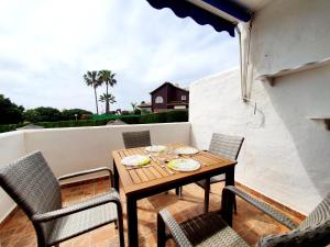 A balcony or terrace at CASA DE LA PLAYA: La Cala de Mijas