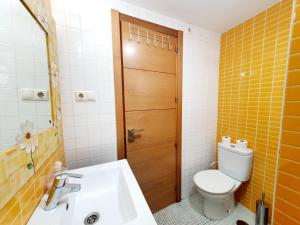 A bathroom at CASA DE LA PLAYA: La Cala de Mijas