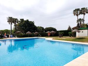 The swimming pool at or close to CASA DE LA PLAYA: La Cala de Mijas