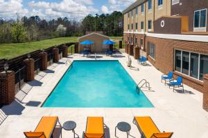 A view of the pool at Holiday Inn Express Hotel & Suites Talladega, an IHG Hotel or nearby