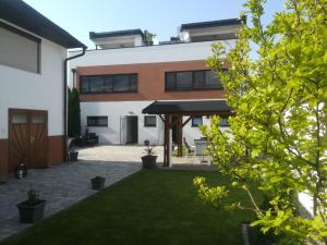 Budynek, w którym mieści się apartament