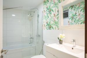 A bathroom at Mar y Playa de Martín, 2B Még 37 kép