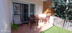 Μπαλκόνι ή βεράντα στο Nice house for rent in Nea Skioni