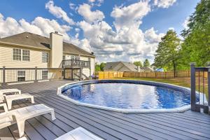 Bassein majutusasutuses Charming Covington Home with Fire Pit and Game Room! või selle lähedal