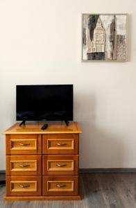 TV a/nebo společenská místnost v ubytování Elekes Apartmans