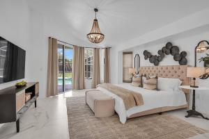 Χώρος καθιστικού στο Exquisite 4-Bedroom Villa with Heated Pool Sarasota Area